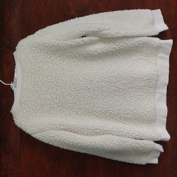 Fluffy Lamb "Love" Sweater / Sweatshirt - Picture 4 of 6